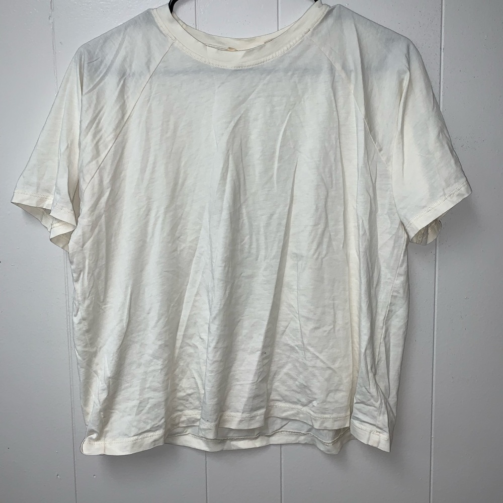 Off White Cropped Tee